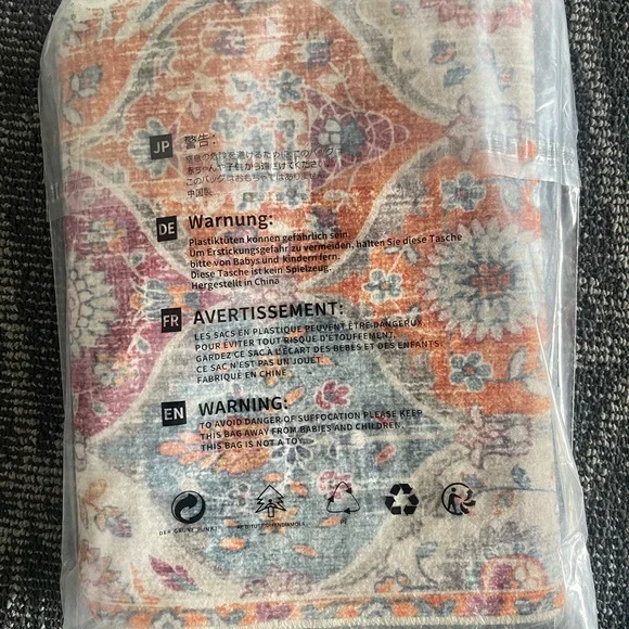 “Vibrant Moroccan Trellis Area Rug – 2’x3’, Machine Washable, Brand New” - Picture 9 of 9